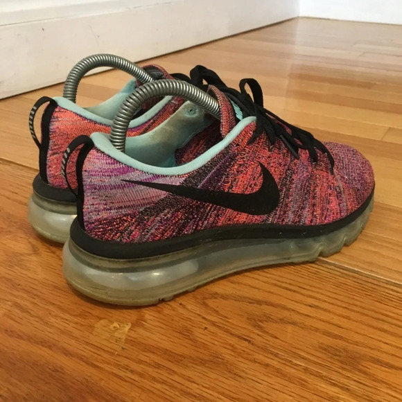 Nike Flyknit Airmax Women’s Size 7 - Picture 4 of 6